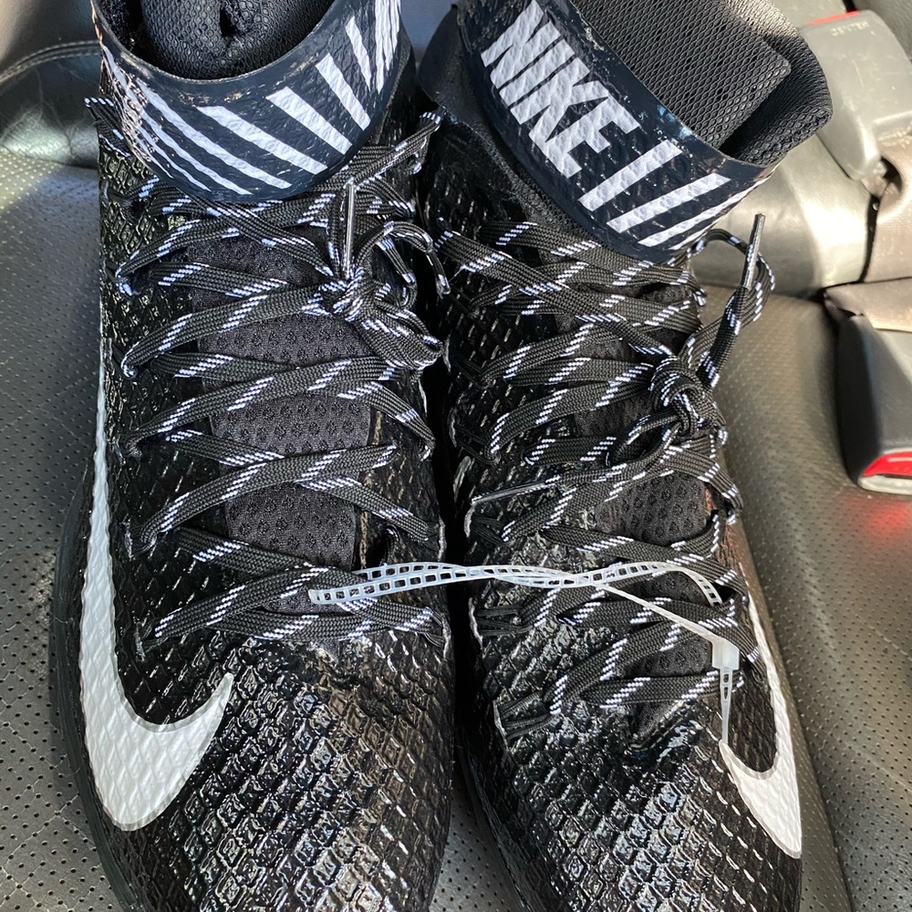 Nike Lunarbeast Pro TD men’s football cleats